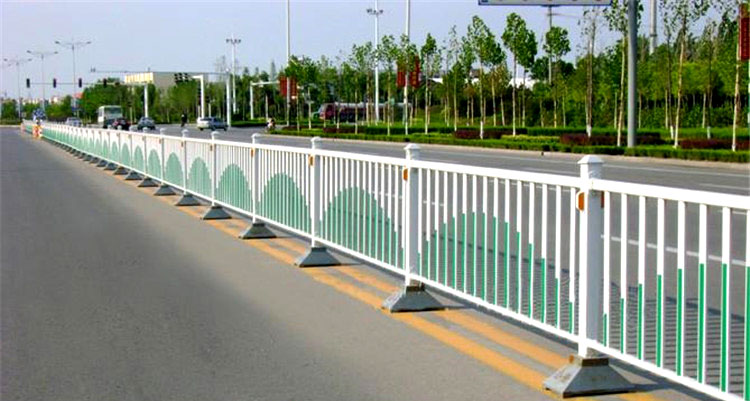 道路锌钢护栏-振泰实业